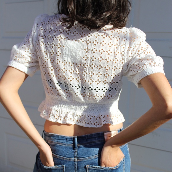 🚨END OF SUMMER SALE// White Crop Top - Picture 4 of 4